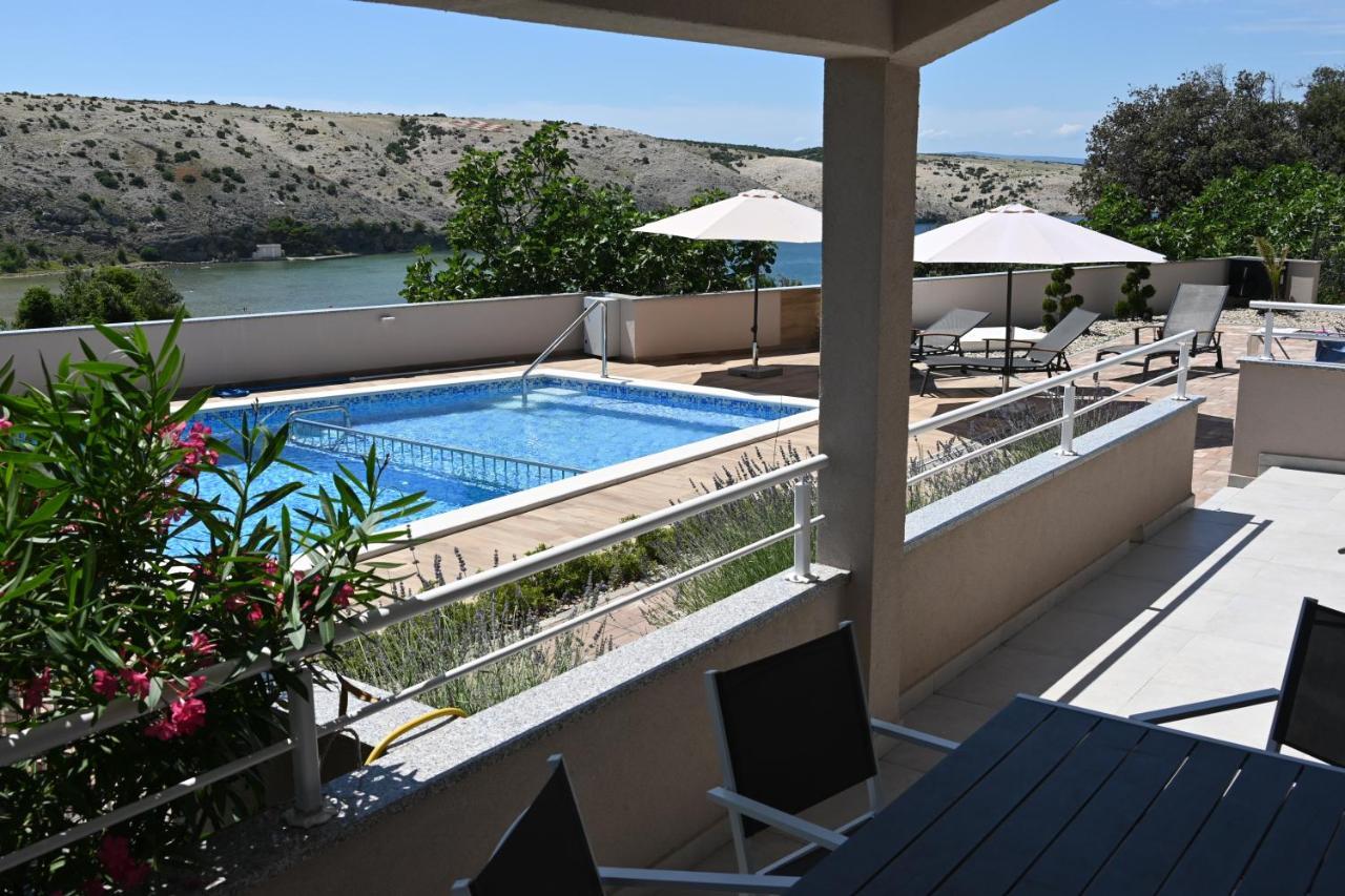 Villa Gehl โลปาร์ ภายนอก รูปภาพ